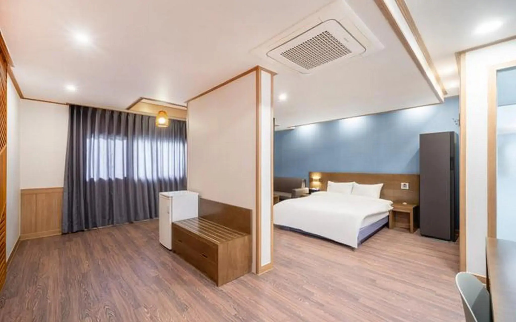 The 7 Business Hotel