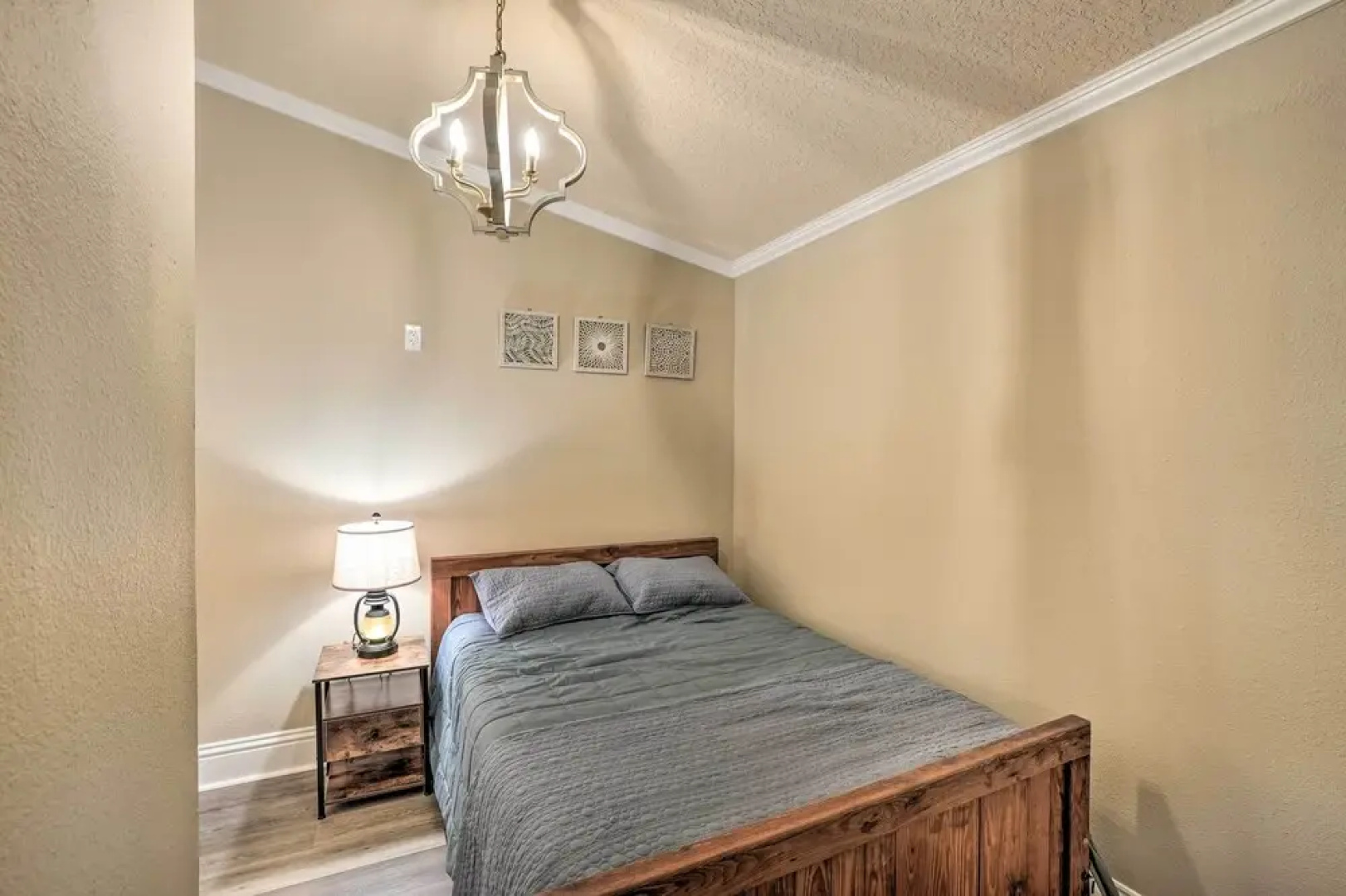 Charming Port Richey Retreat w/ Shared Dock