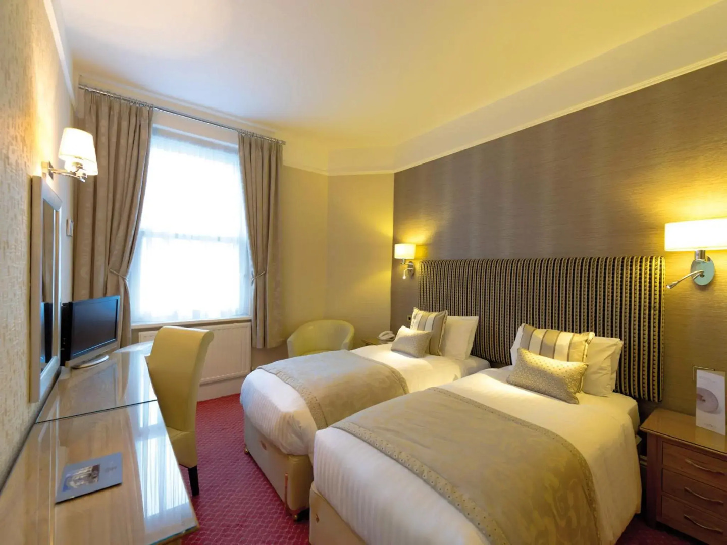 The Royal & Fortescue