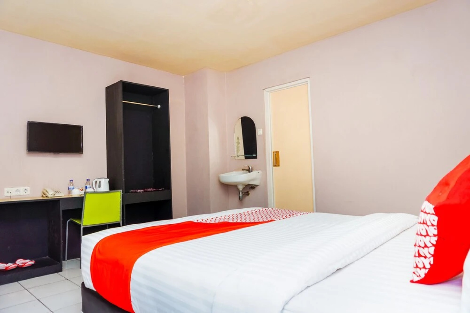 OYO 382 Pagaruyung Hotel Batusangkar