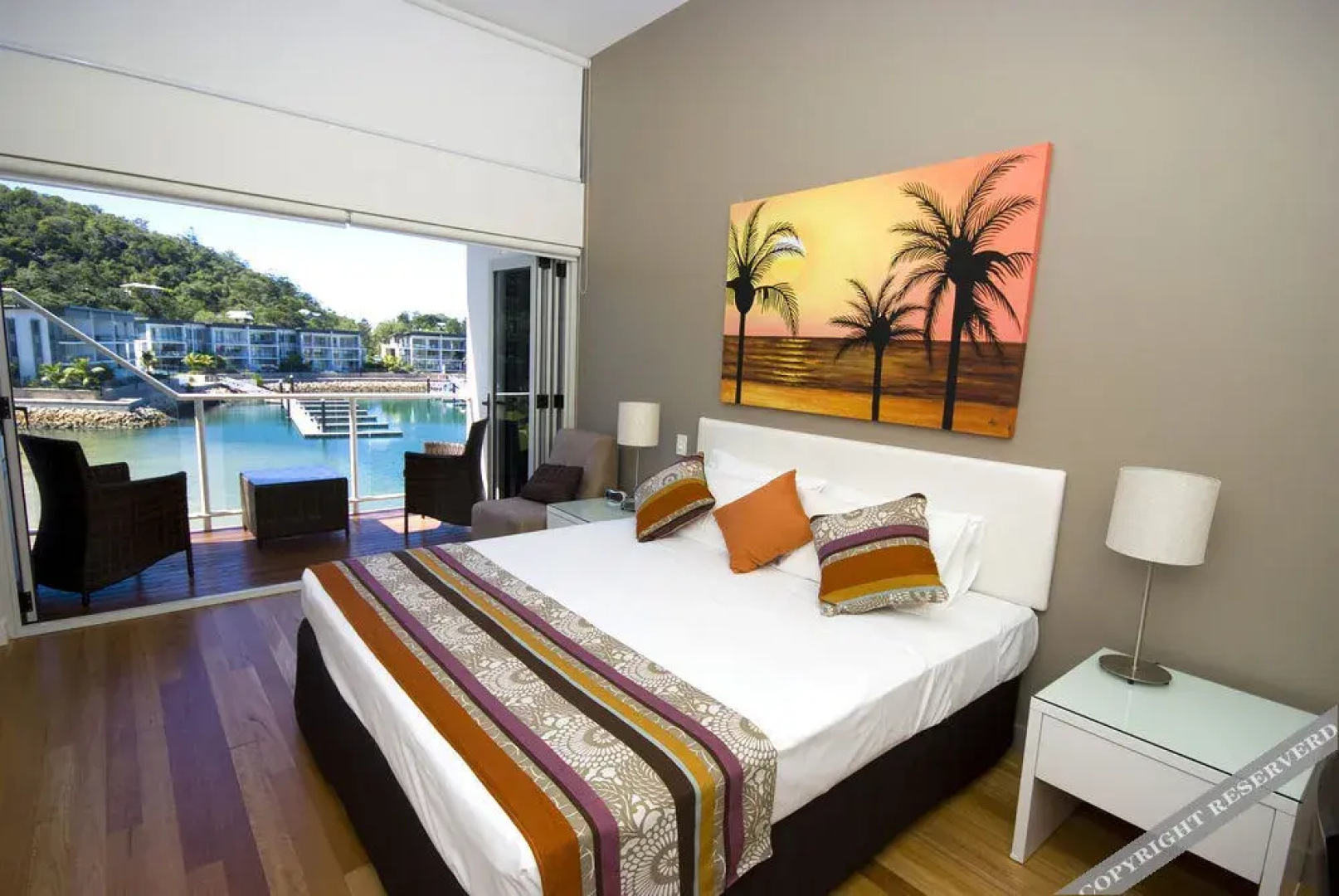 Beachside Magnetic Harbour Holiday Apartments