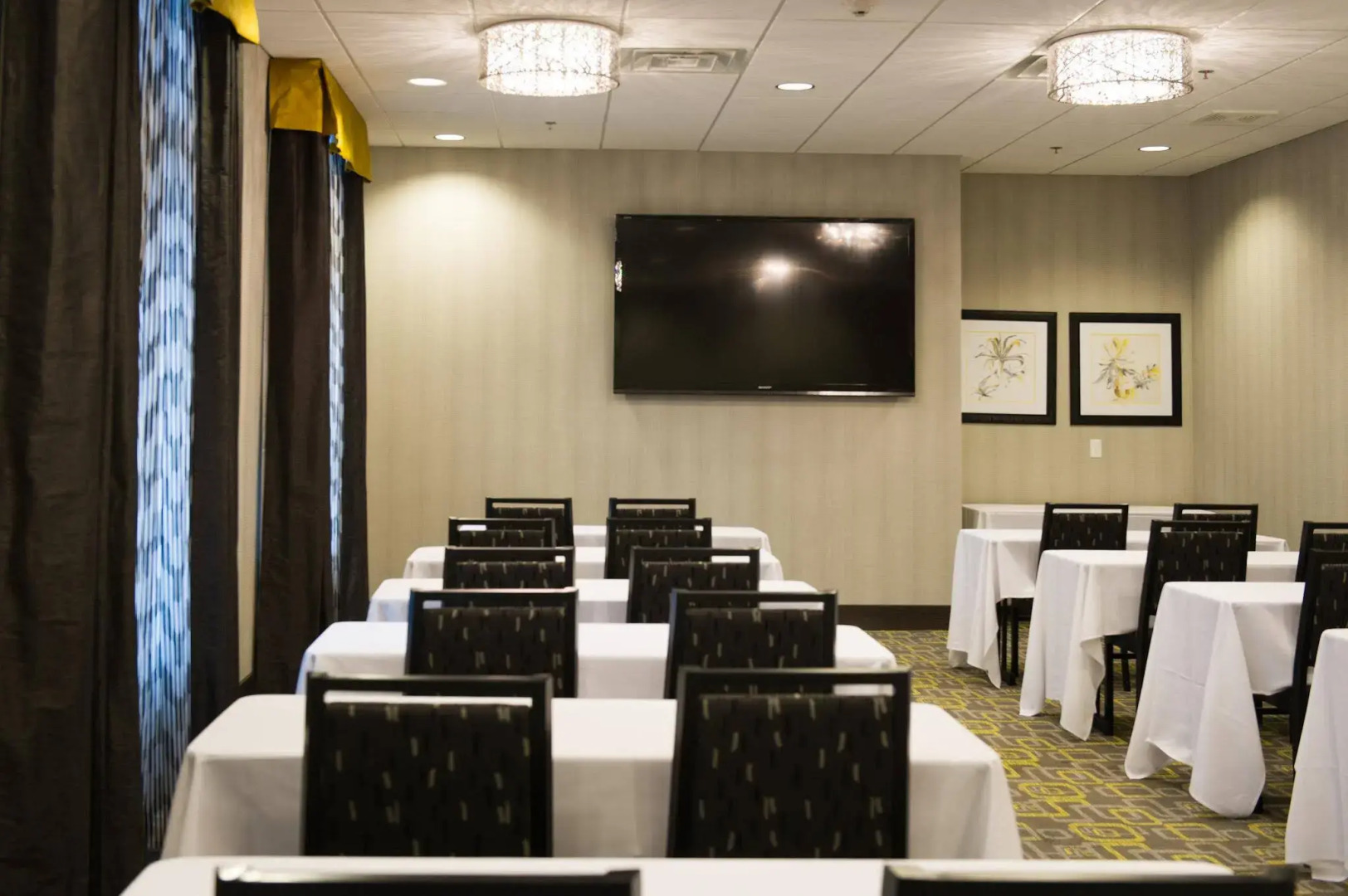 Holiday Inn Express & Suites Madison Central by IHG