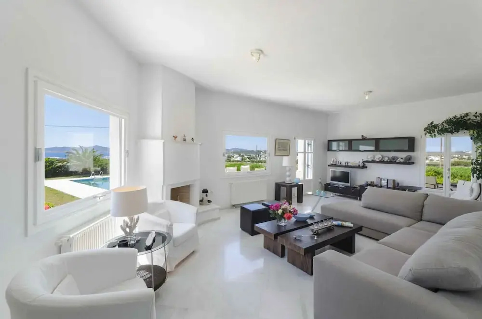 Villa Daria Close to Faragas Beach