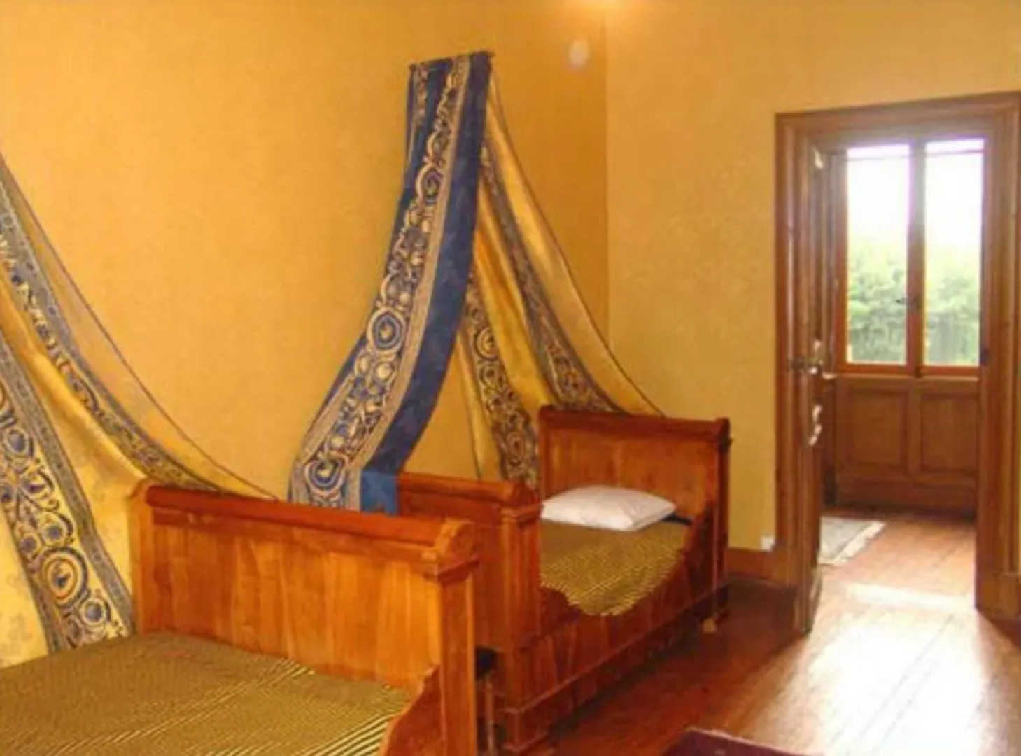 Château de la Court d'Aron