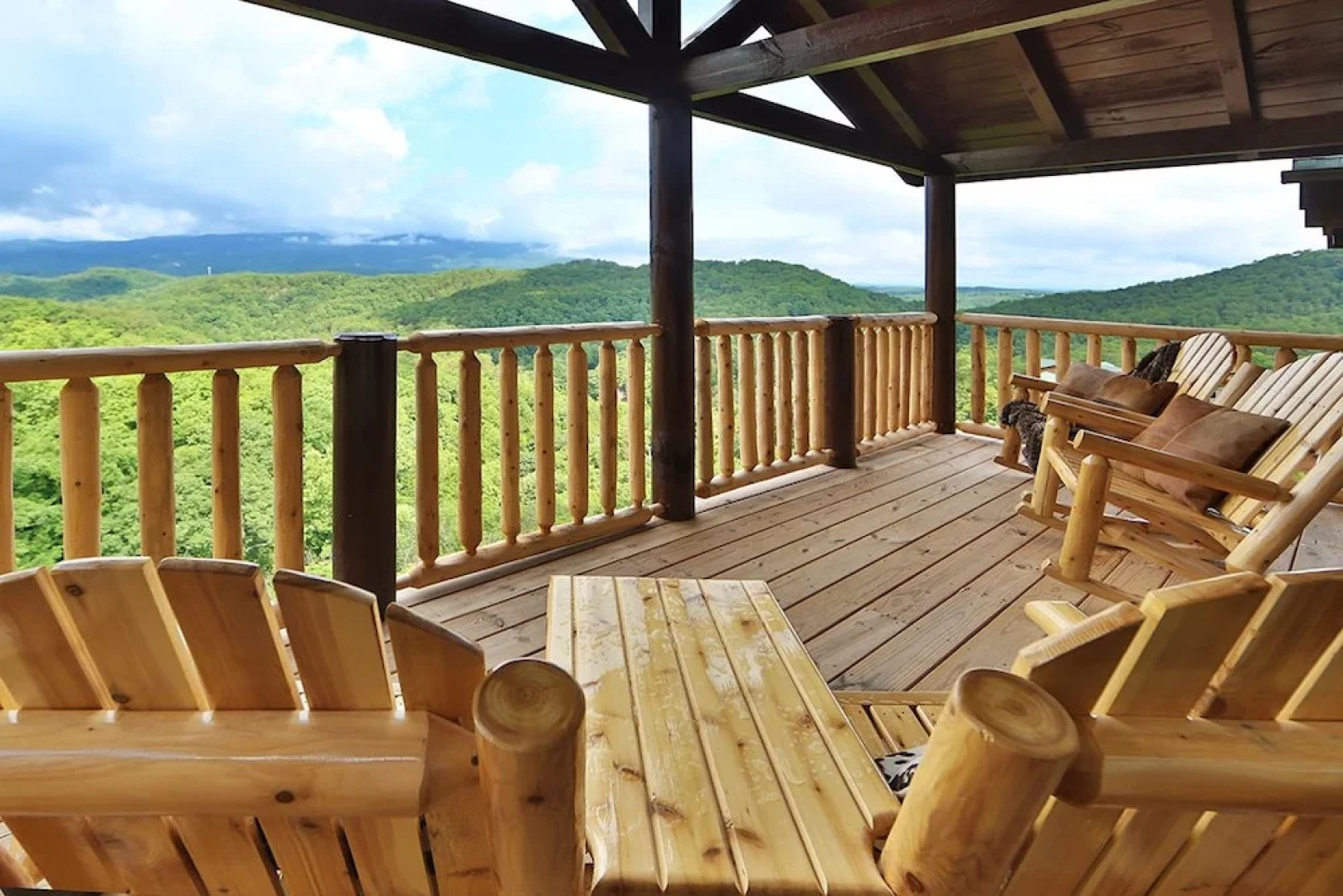 Picture Perfect 7 Br cabin by RedAwning