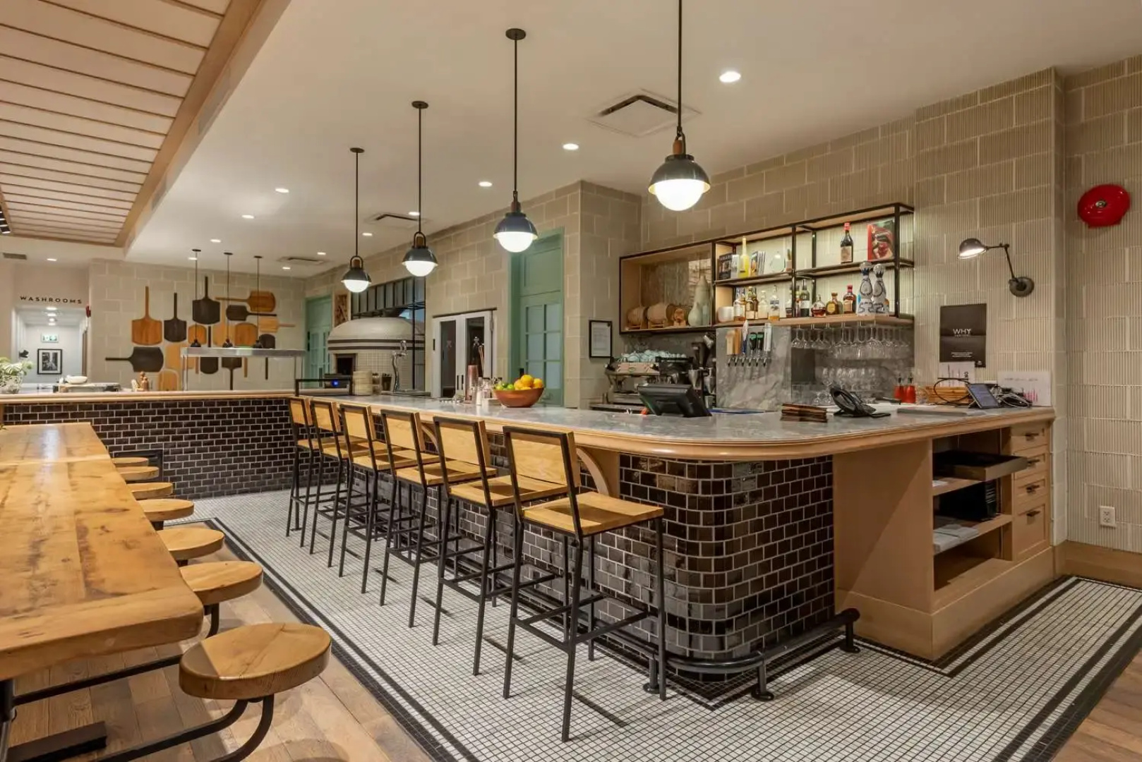 Best Western Plus Baker Street Inn