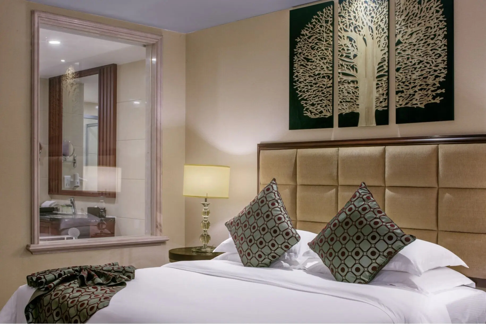 Zhangjiajie Country Garden Phoenix Suites Hotel