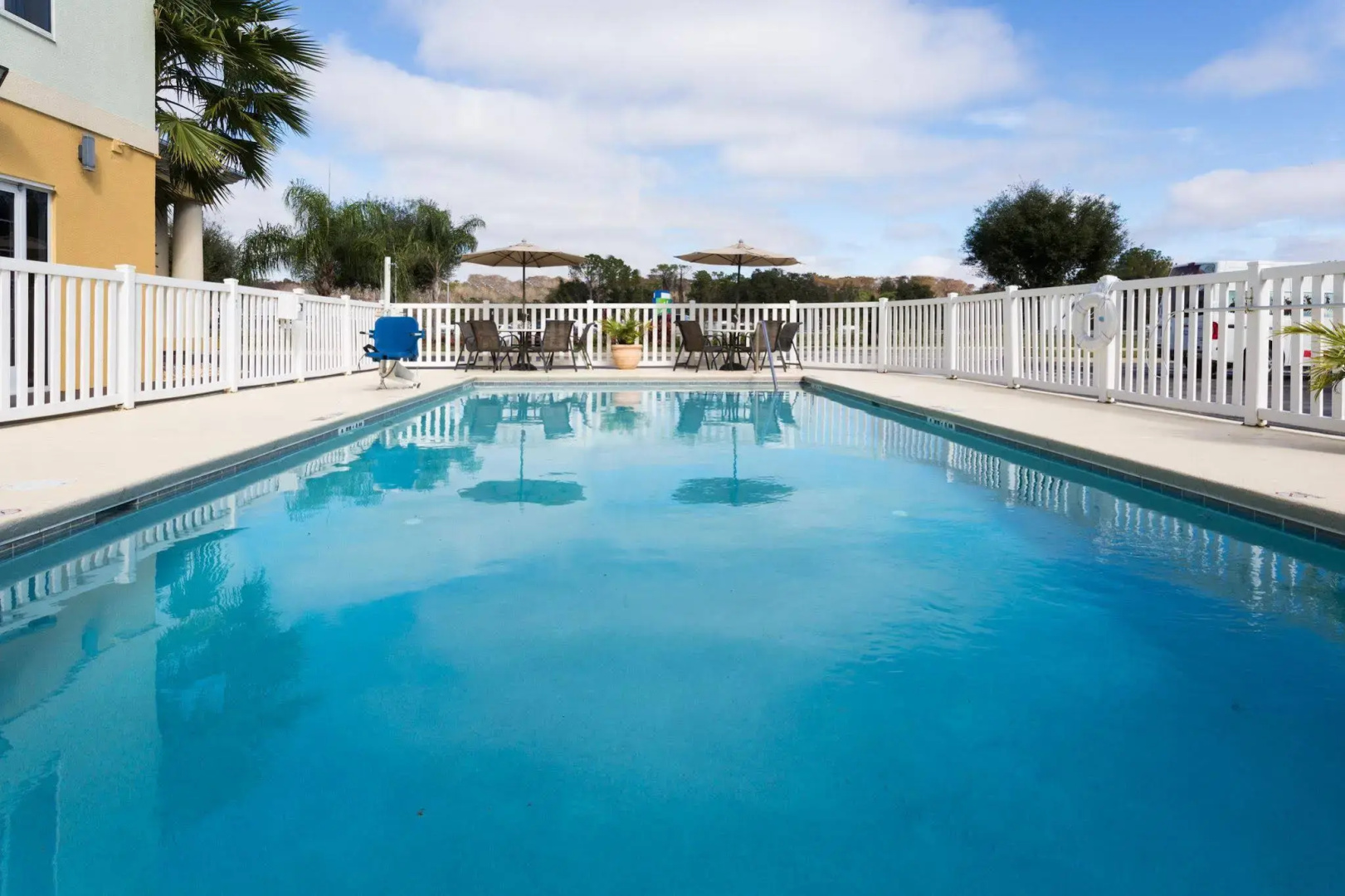 Holiday Inn Express Hotel & Suites Tavares - Leesburg by IHG