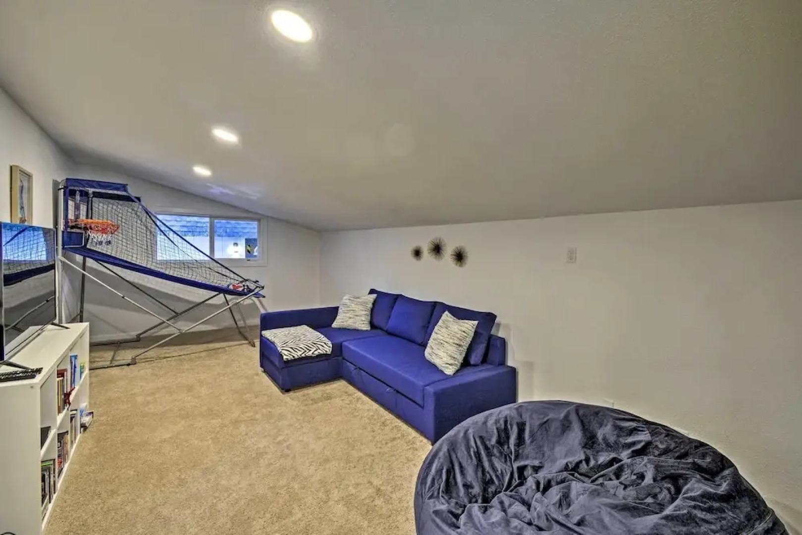 Quaint Lake Cushman Cottage w/ Private Access!