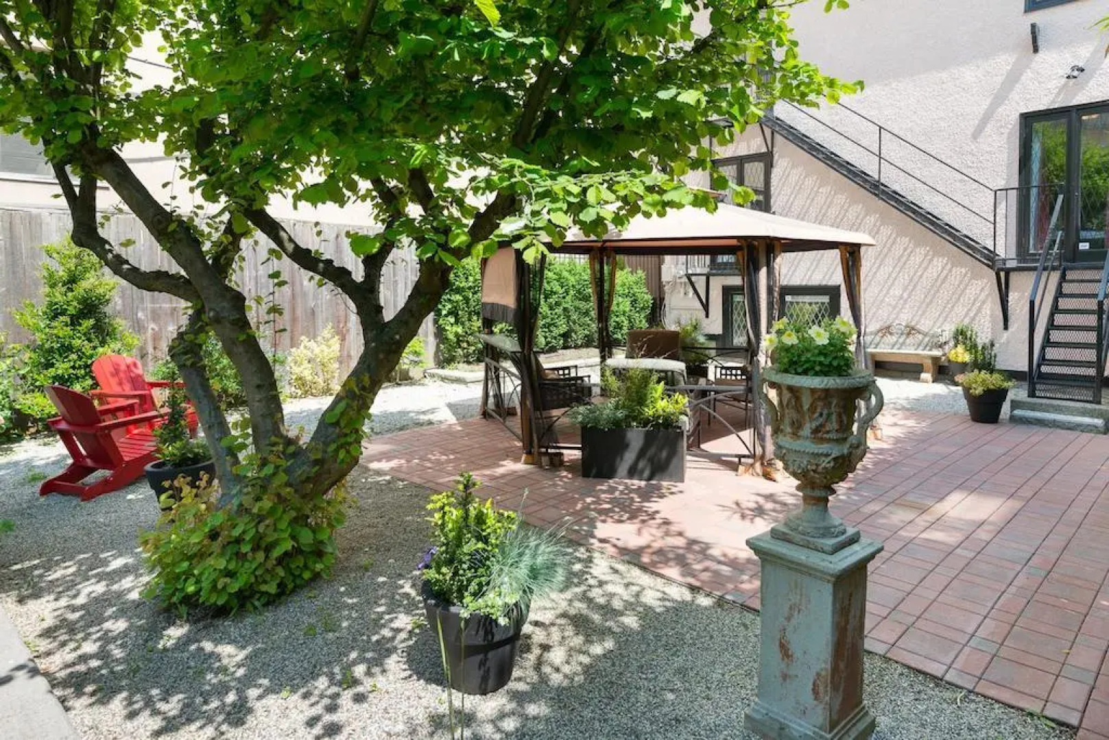 English Bay Inn Bed and Breakfast