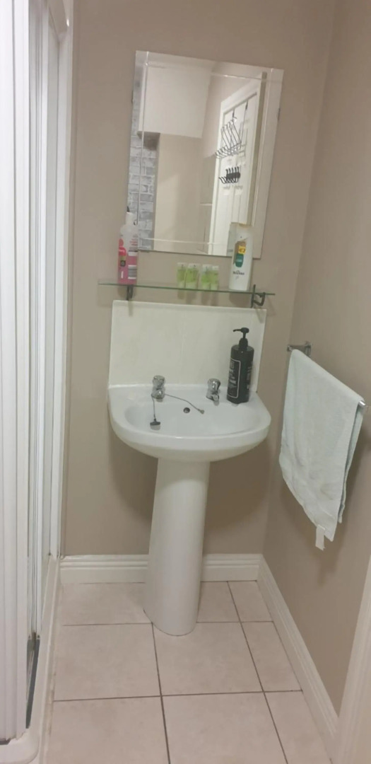 Trim centre apartment