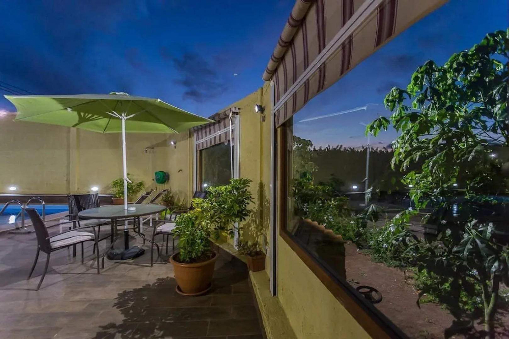 Lightbooking - Papaya