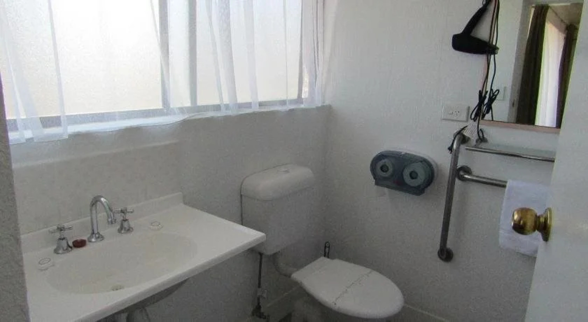 Hanging Rock Family Motel