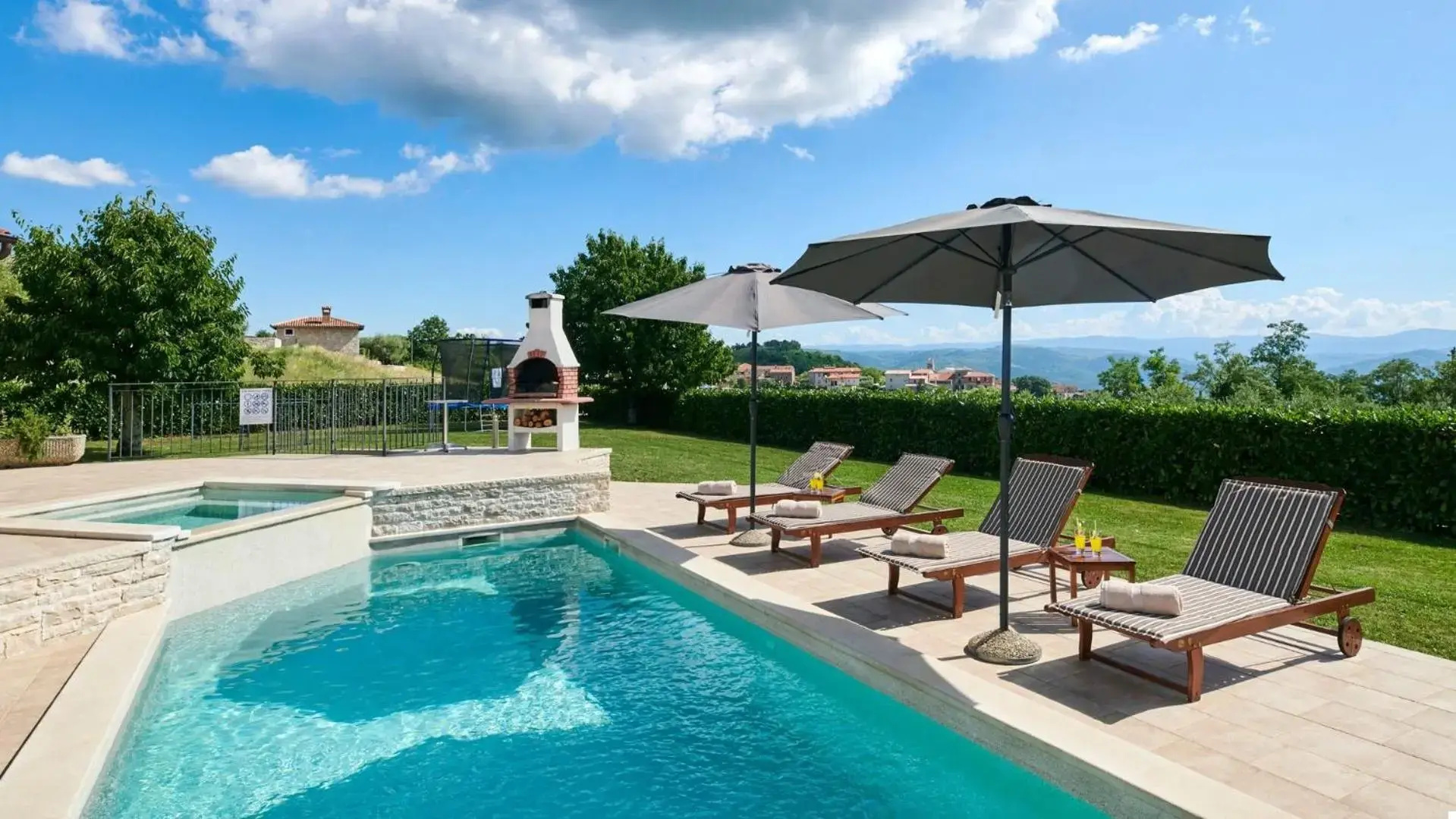 Villa Melli
