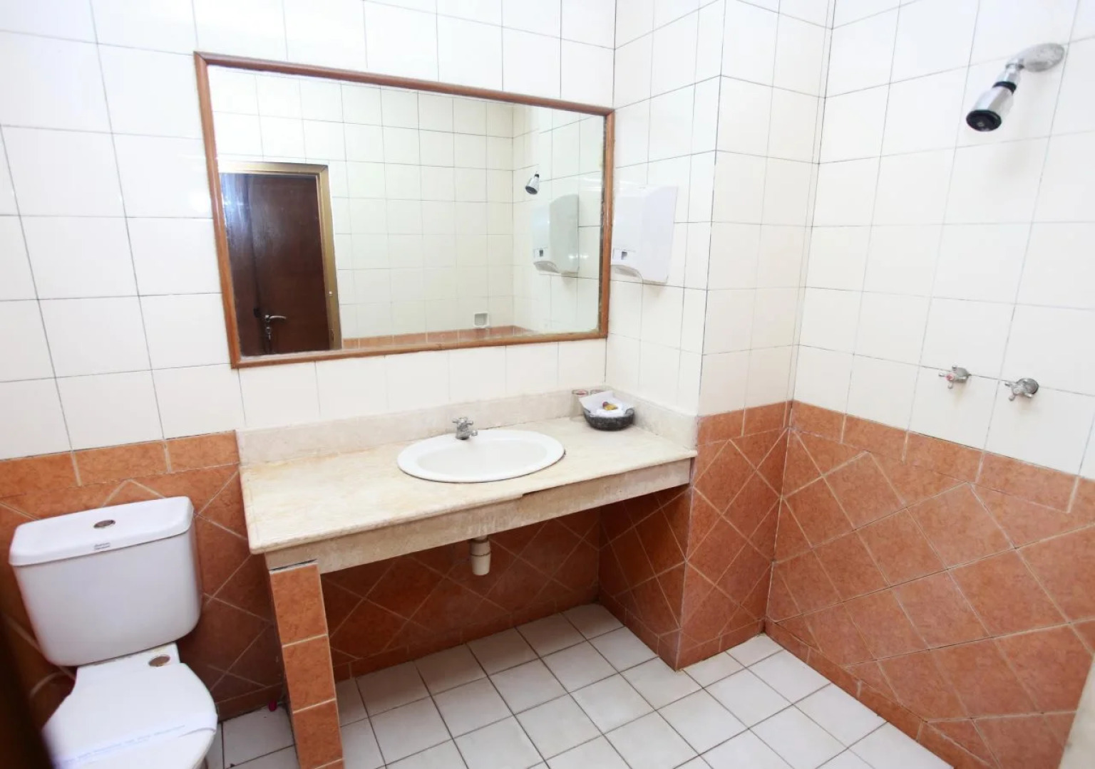 Alexander Hotel  Tegal