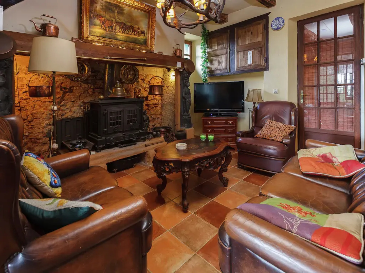 Authentic Holiday Home in Puy-l'evêque With Swimming Pool