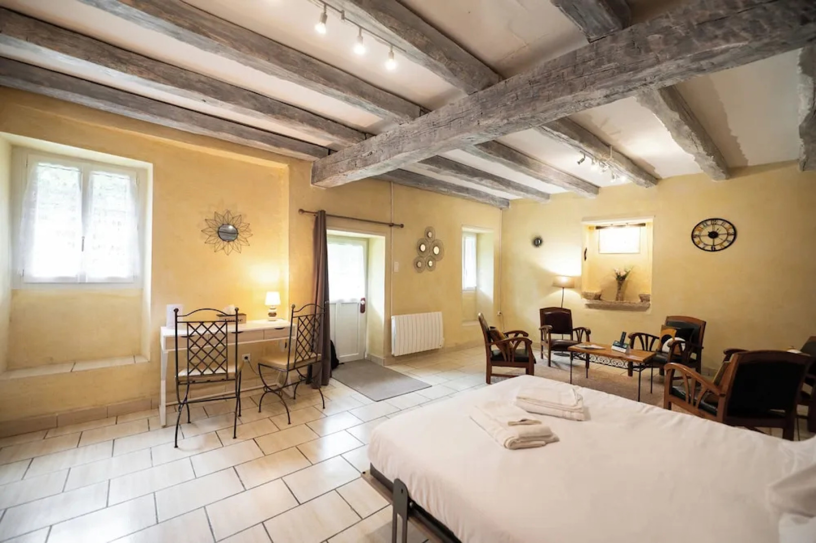 Logis Hôtel Domaine les Falaises