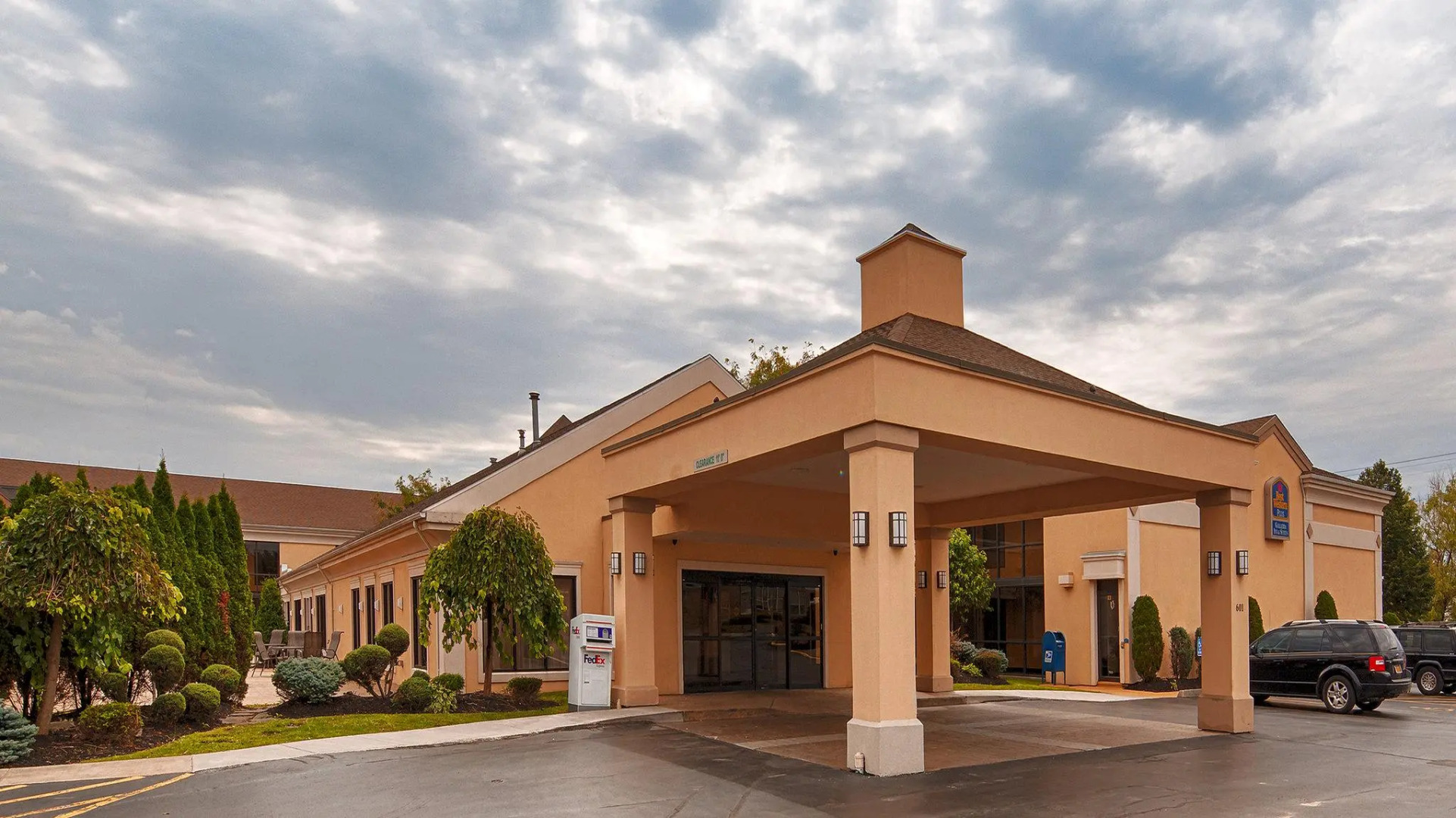Best Western Galleria Inn & Suites