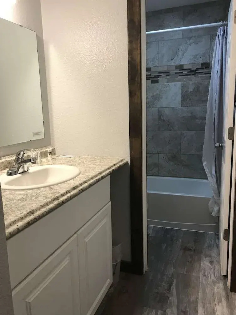 Hooligans Fishing Lodge