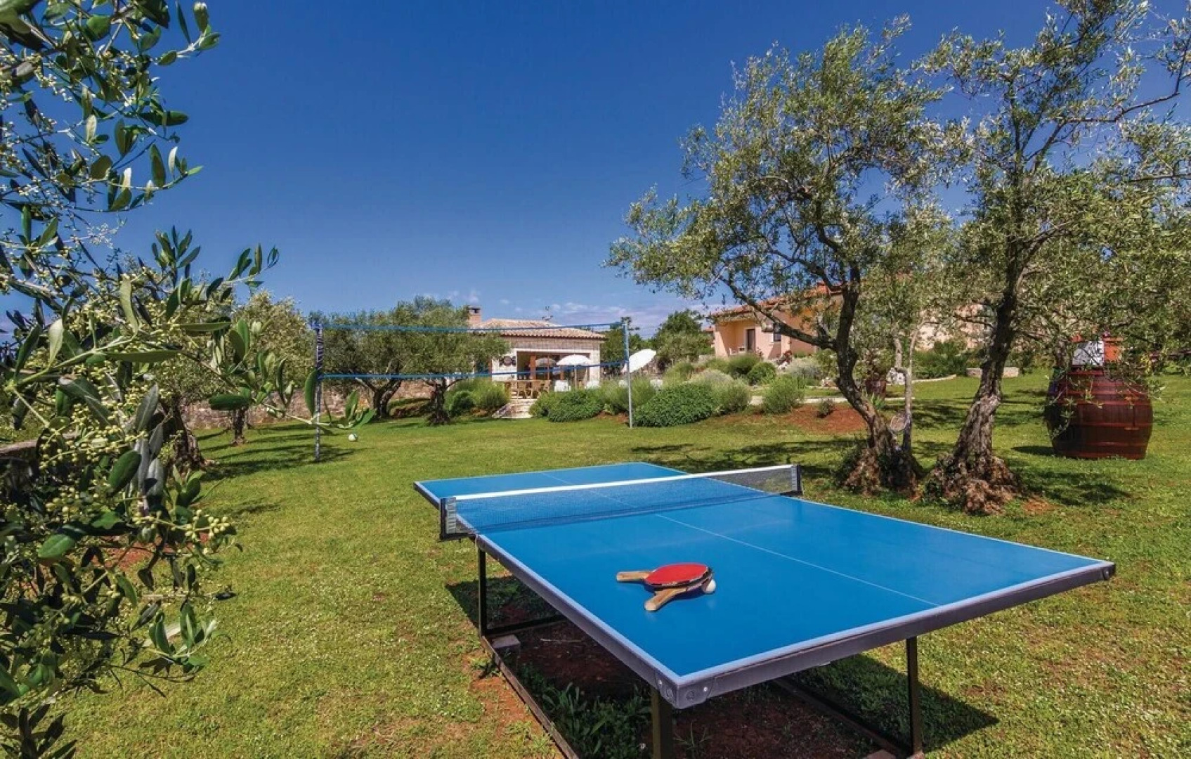 Beautiful Home in Buje With Wifi and 4 Bedrooms