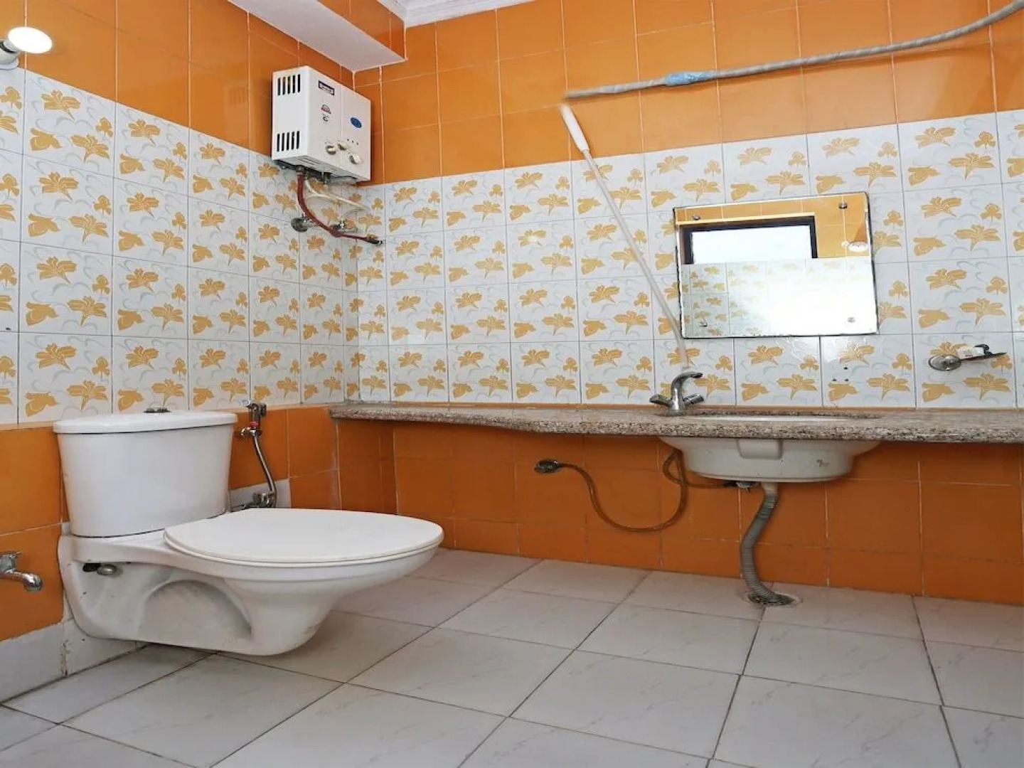 OYO 16103 Hotel Neelkanth