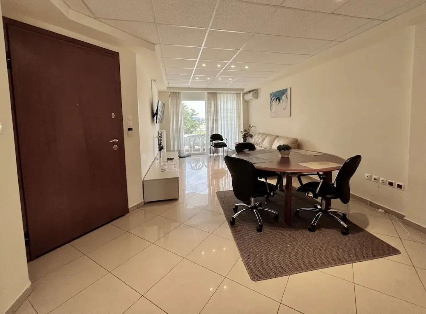 Hector Apartment Airport