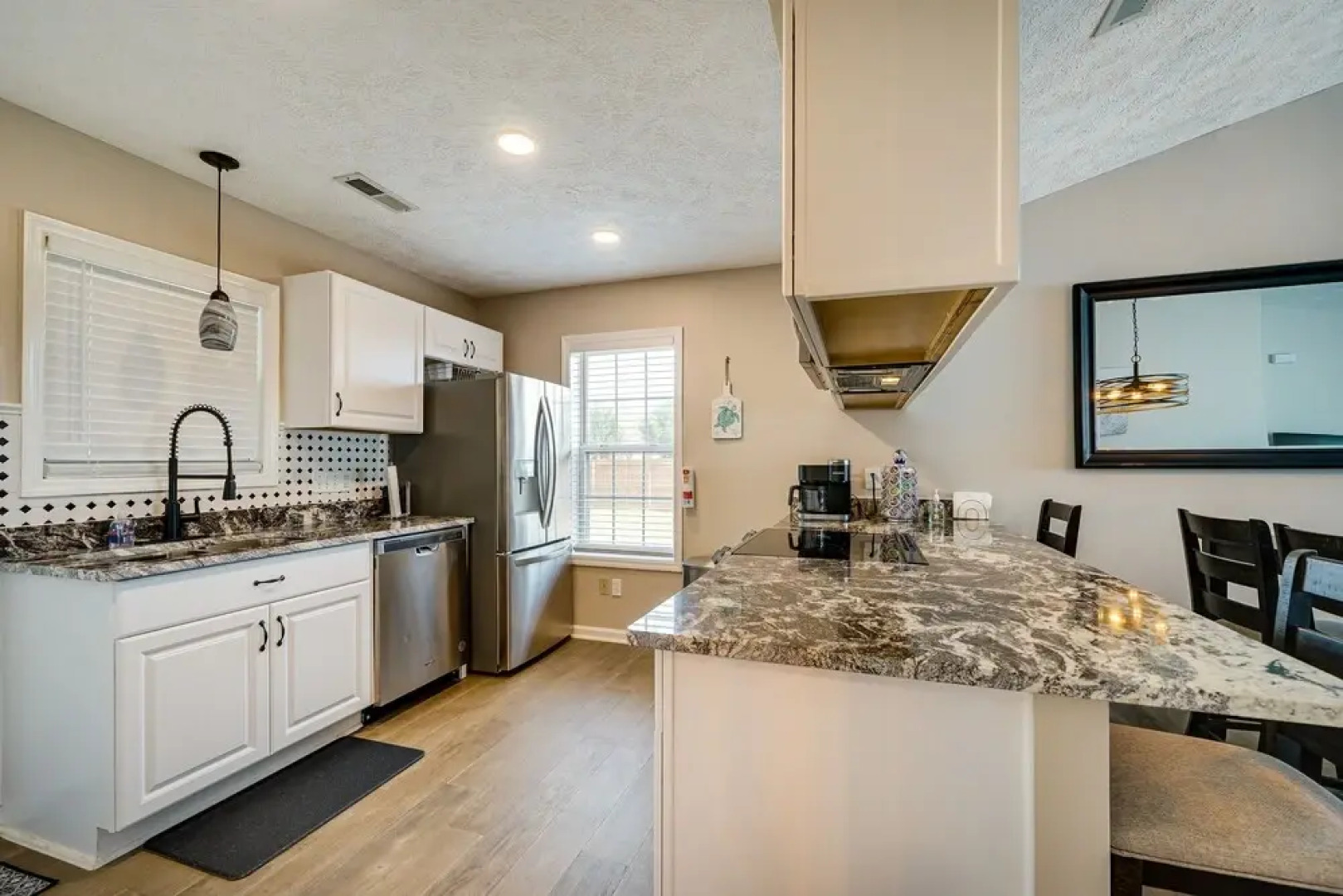 Wilmington Home ~ 7 Mi to Wrightsville Beach!