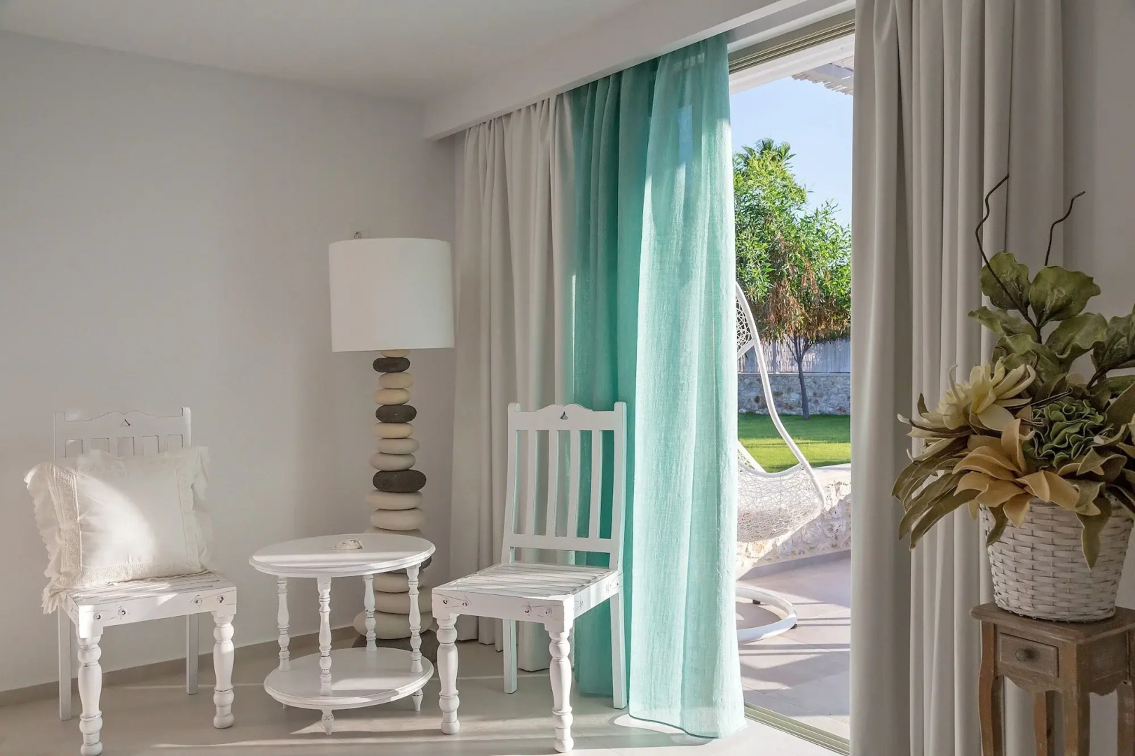 White Pearls Luxury Suites - Adults Only