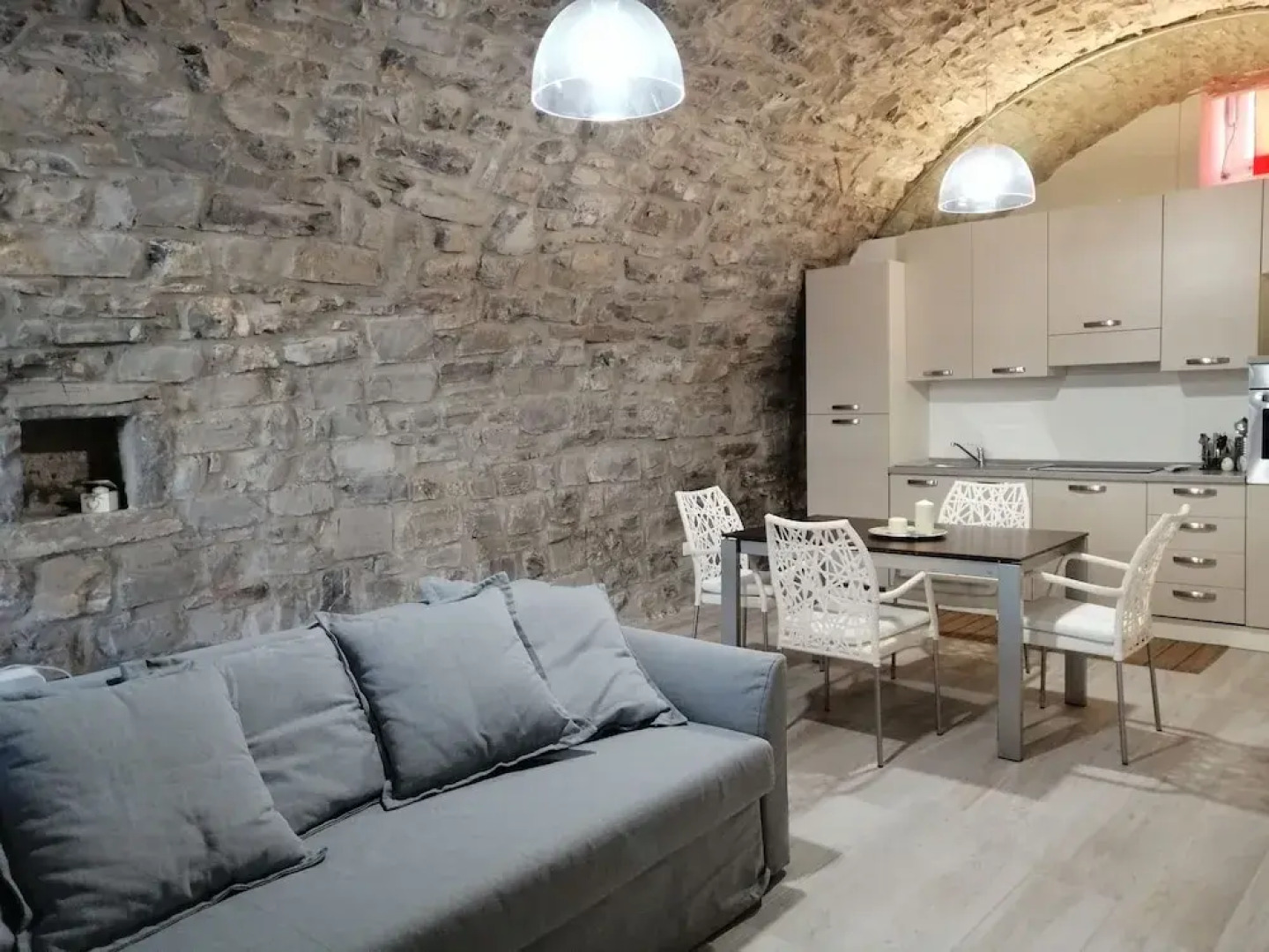 IseoLakeRental - Hill Apartments