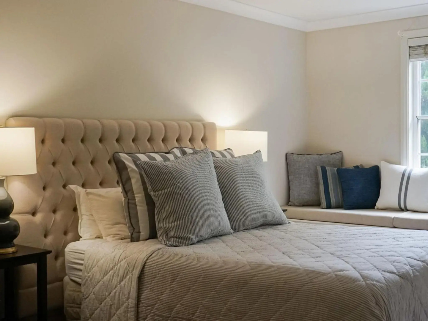 KEVALIER PARK Berry 4pm check out Sundays