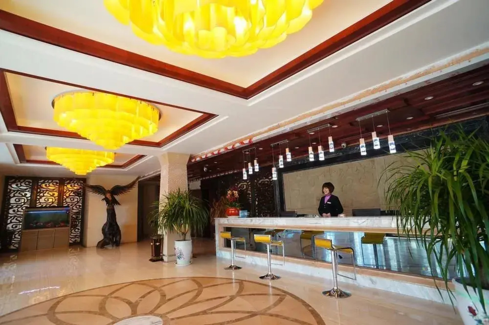 Sunshine Holiday Hotel