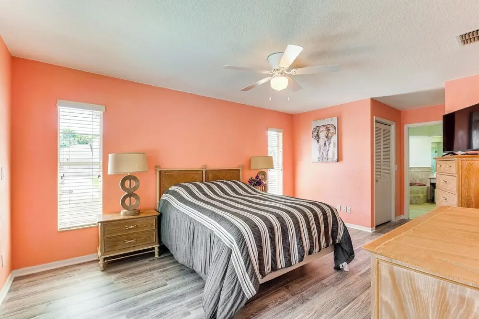 Spring Hill Home: Heated Pool, 9 Mi to Beach!