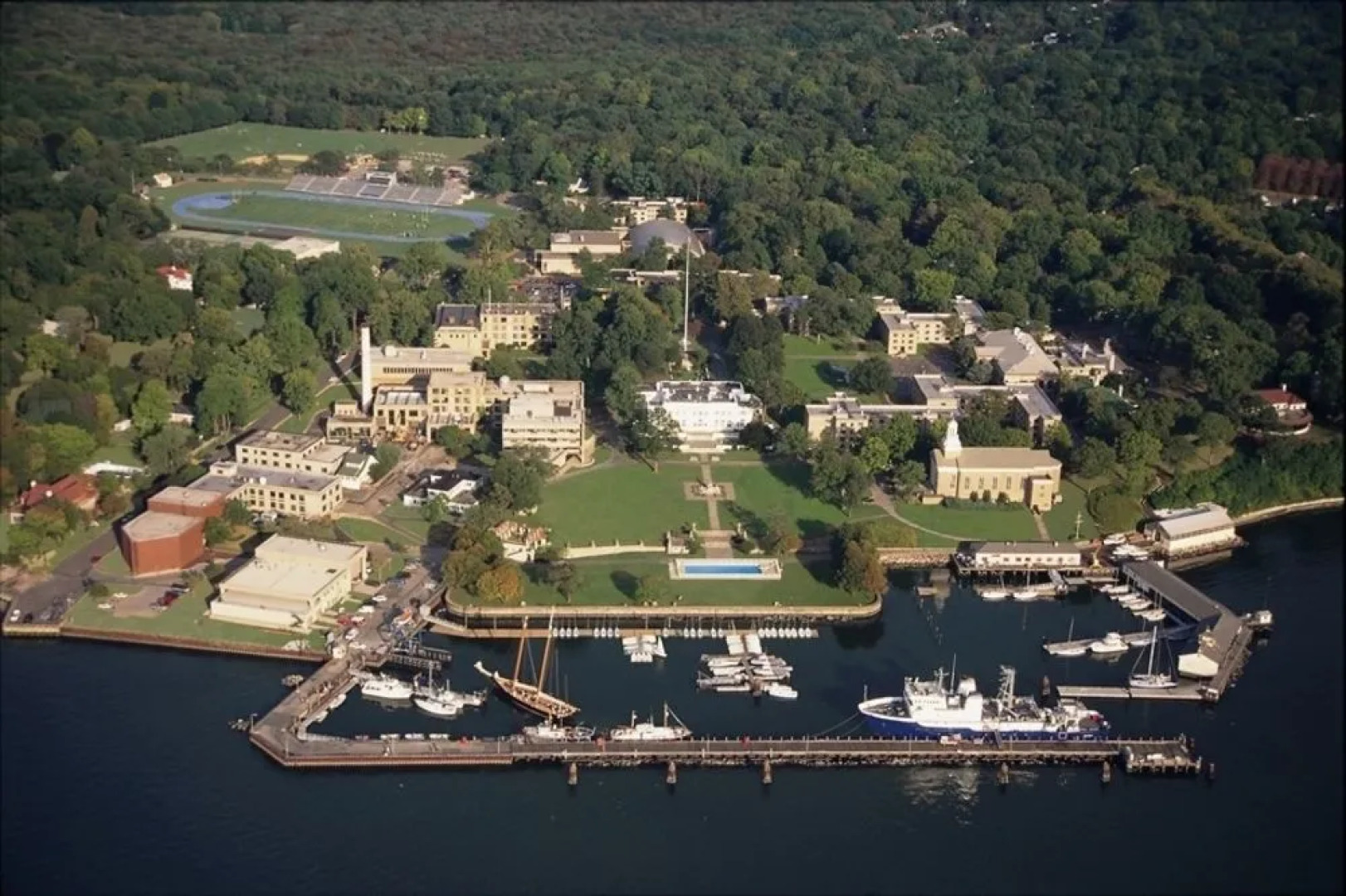 Hampton Inn Garden City