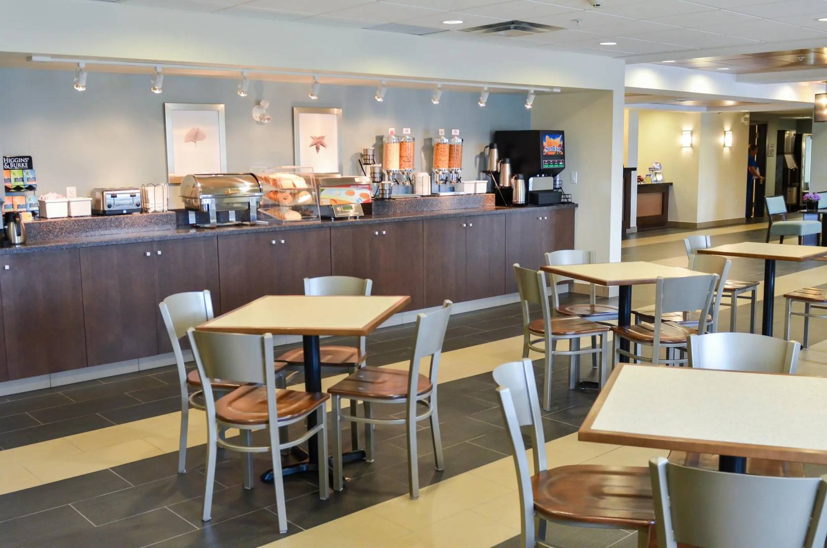 Best Western Thompson Hotel & Suites