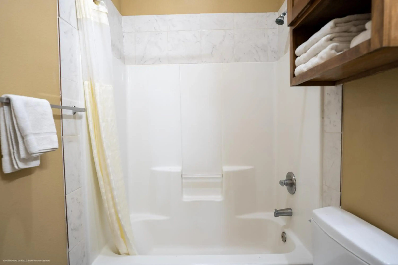 Texas Bungalows Hotel & Hotel Que at Lakeline Austin Cedar Park