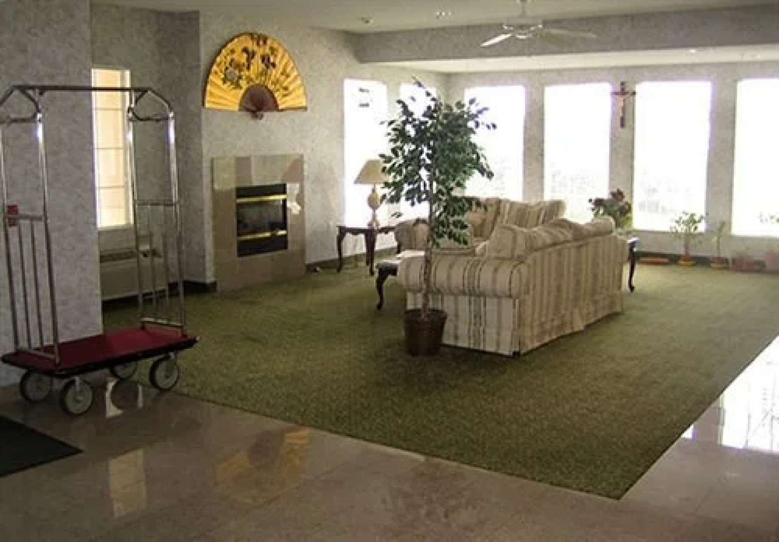 Delux Inn Express and Suites