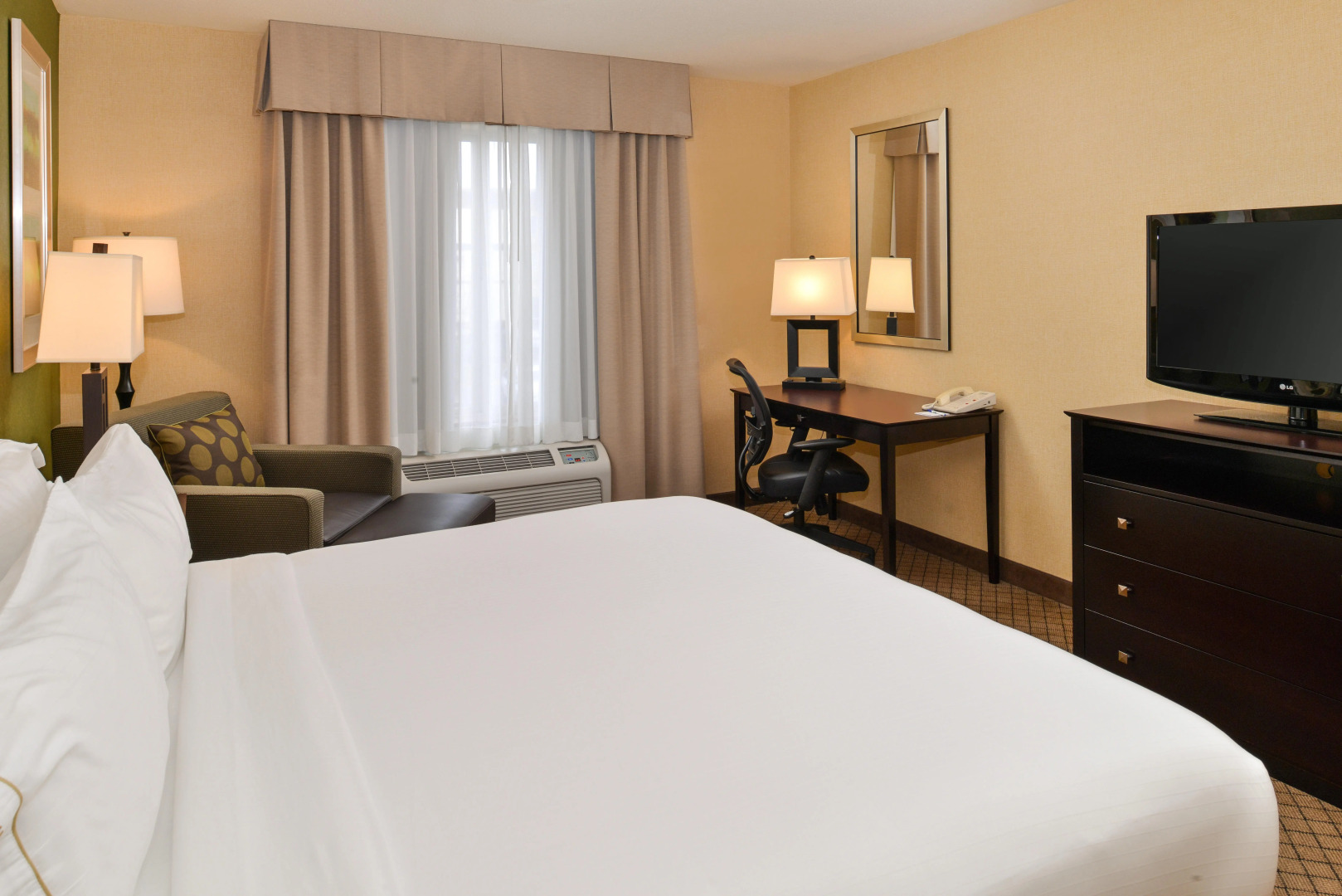 Holiday Inn Express Sacramento Airport Woodland by IHG