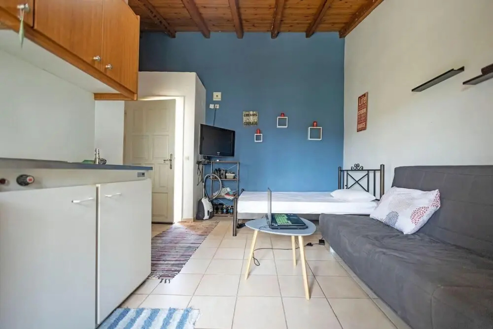 Riverside Villa 8 Persons With Access to the sea