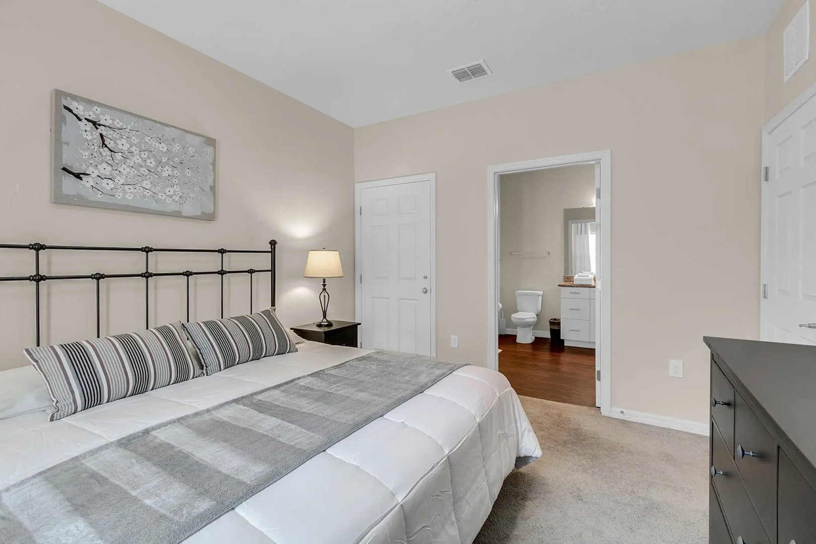 4 Bedrooms / 3 Bathrooms / Lucaya Village (14-101), Kissimmee, US