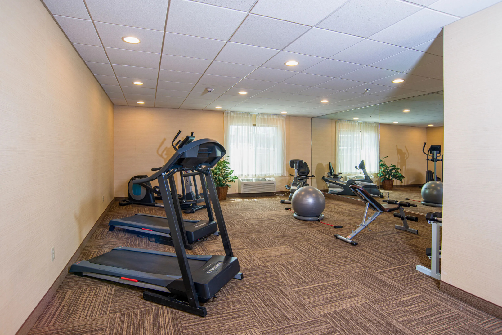 Hamden Hotel and Suites – Hamden New Haven