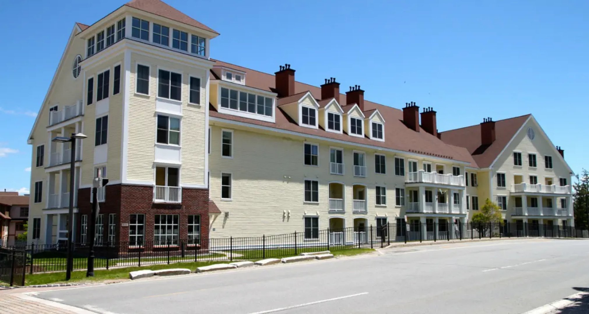 Long Trail House - Stratton Mountain