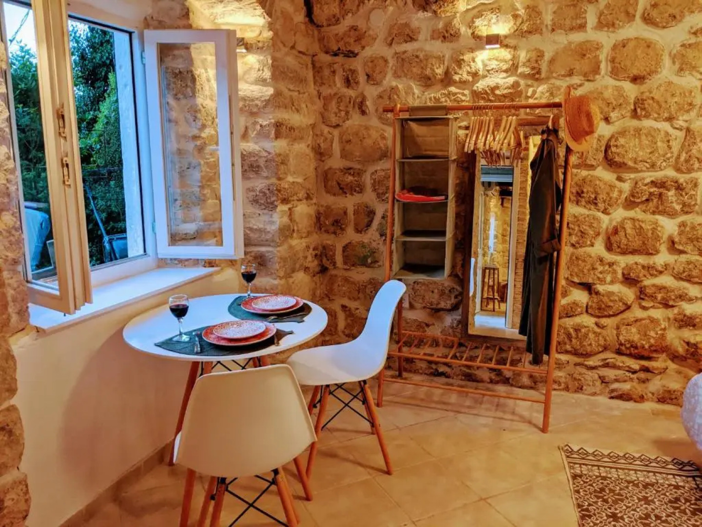 Romantic Rooftop View Hideaway- Old Town Nr 404