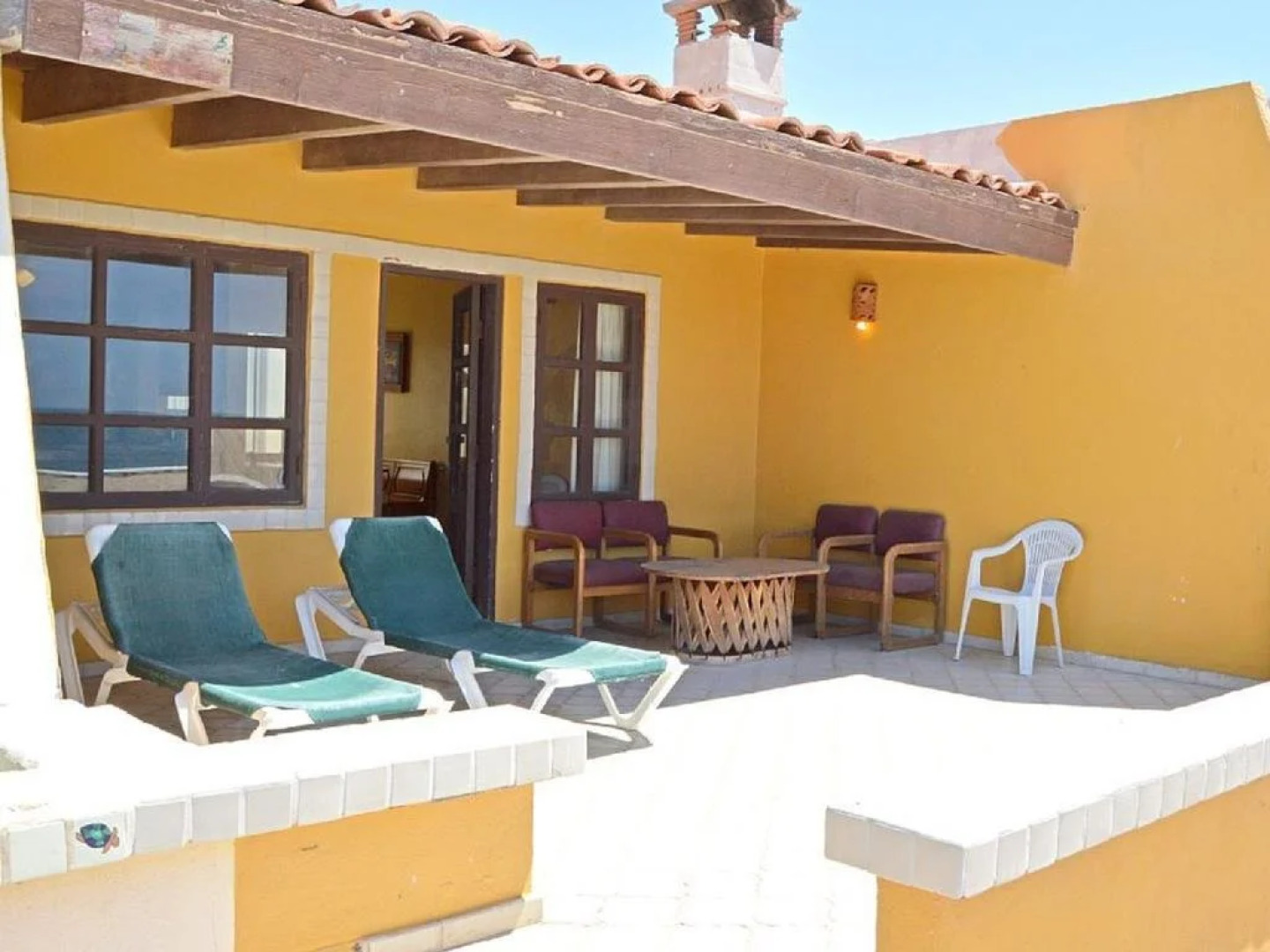 La Gaviota by RedAwning