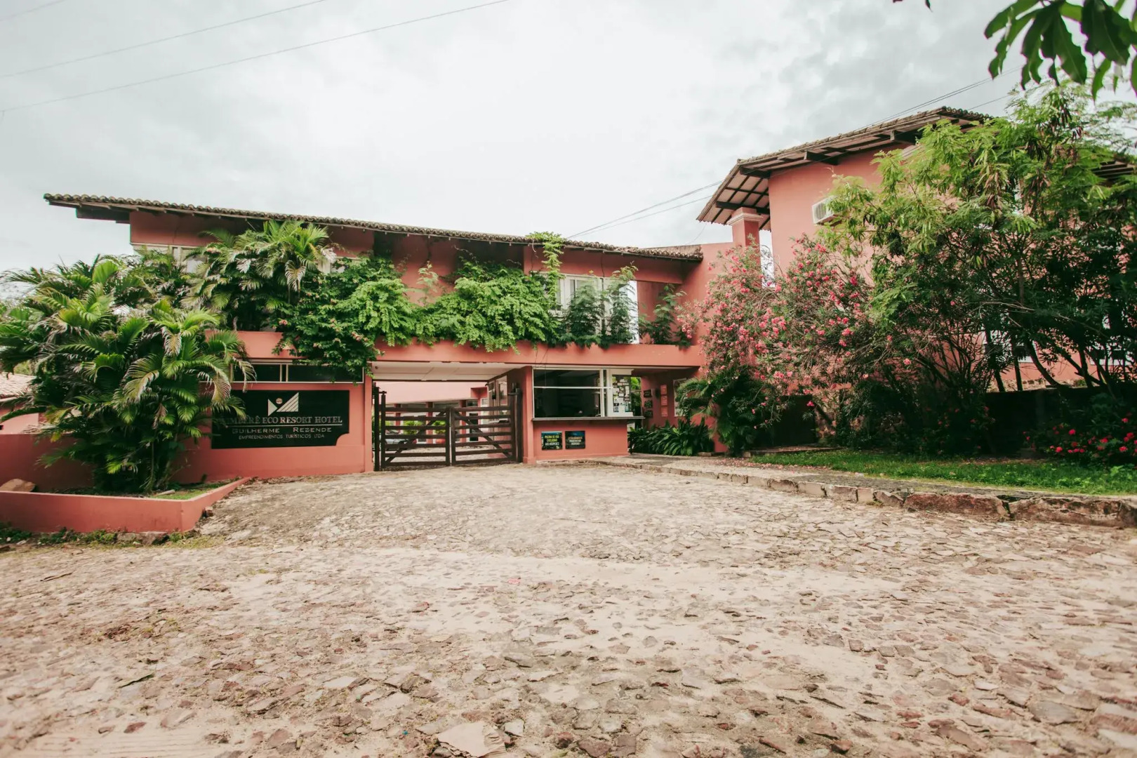 Aimberê Eco Resort Hotel