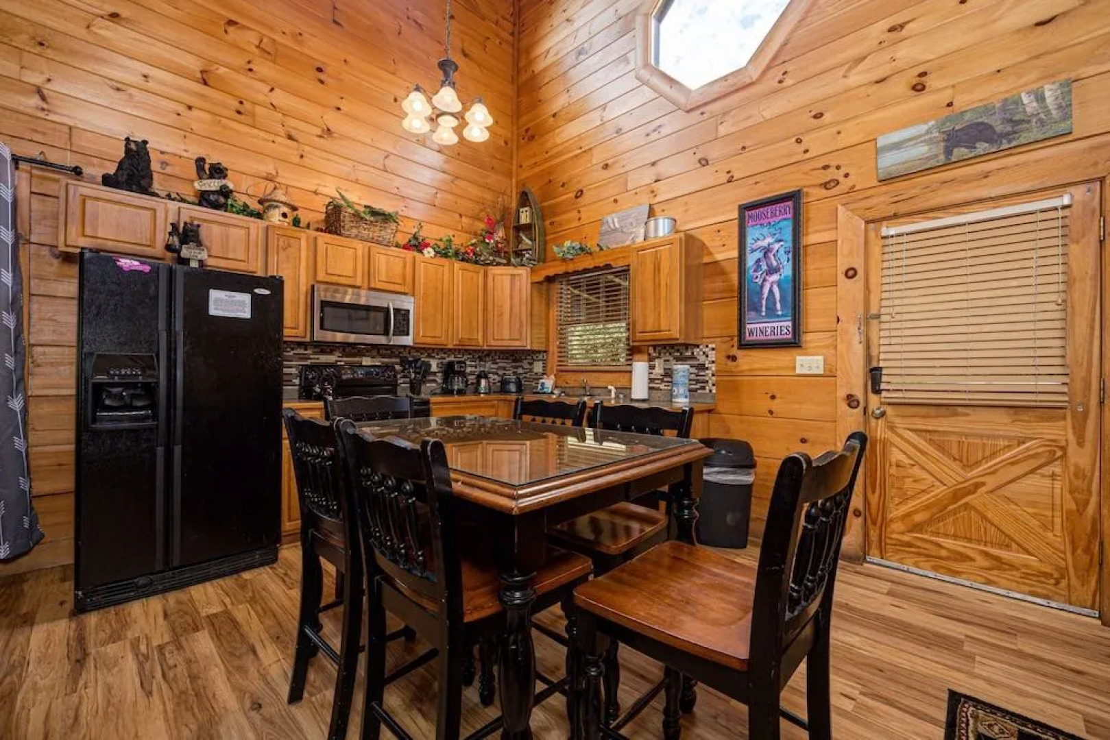 MooseBehaving - Two Bedroom Cabin