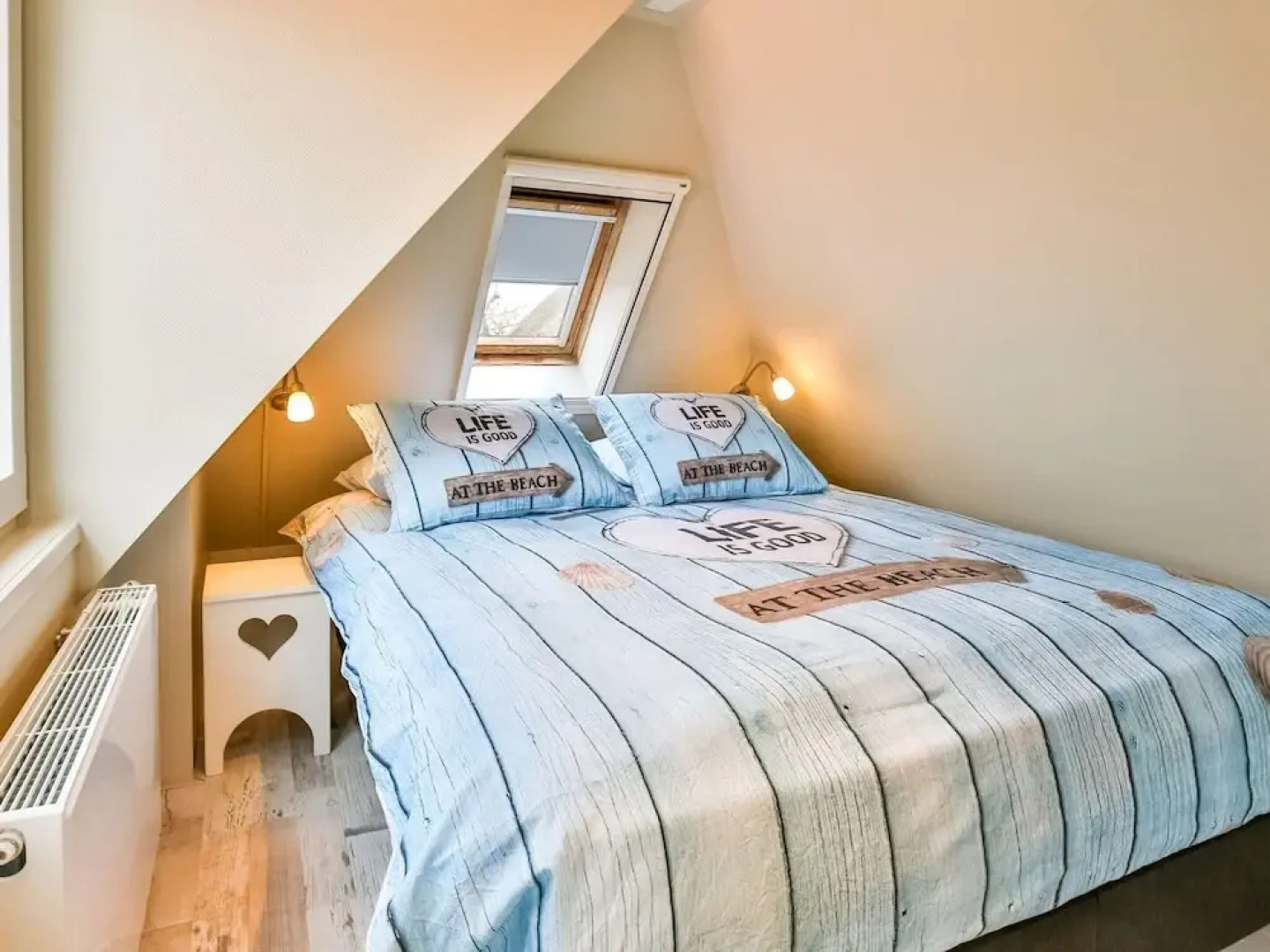 Cottage by Wadden Sea With Scenic Views