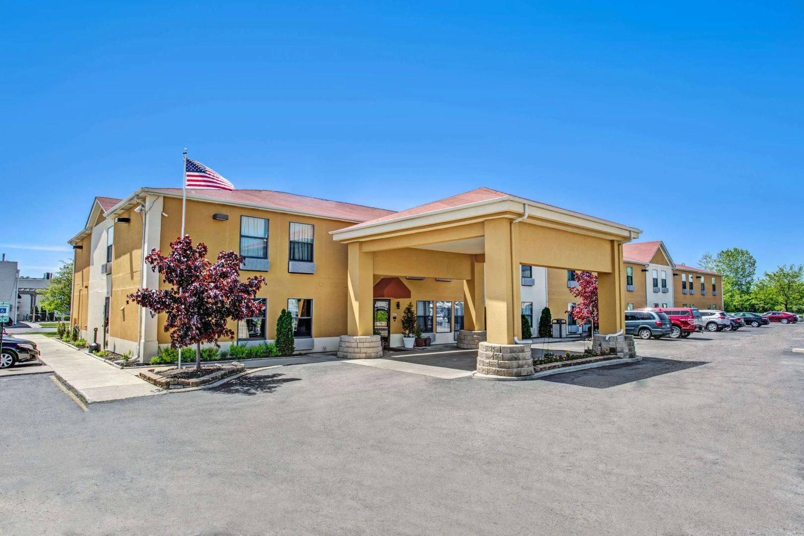 Days Inn by Wyndham Great Lakes Naval Base