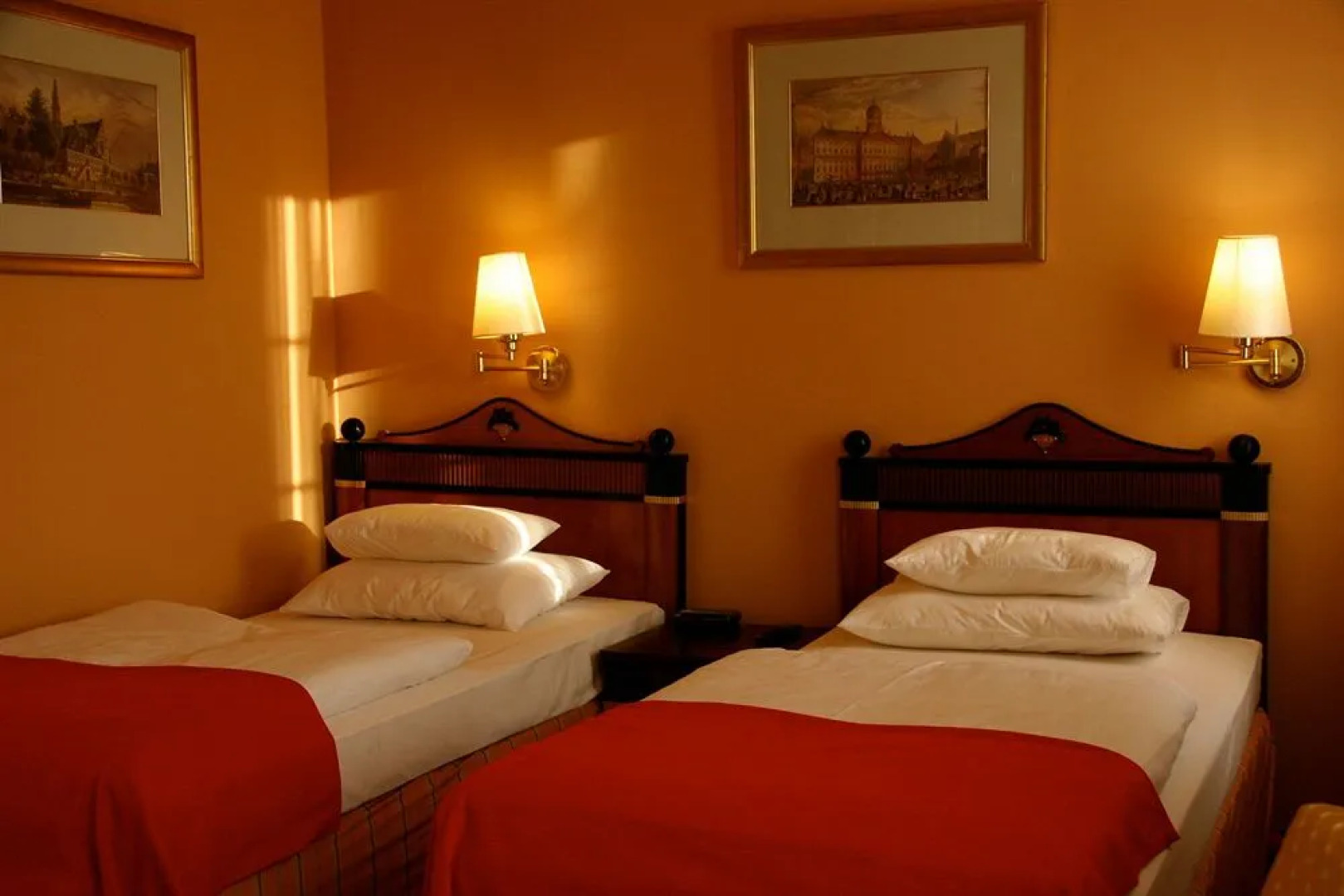 Pałac Alexandrów Wrocław Airport