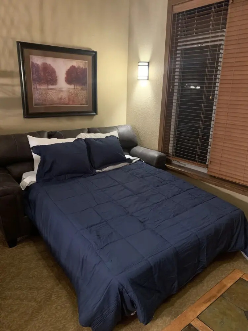 Spread Out In A Deluxe Suite En Suite Listed