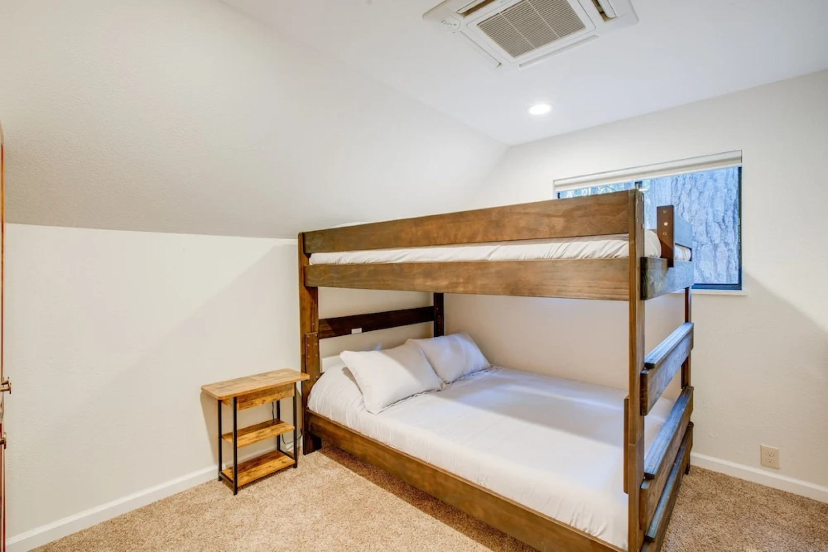 Pollock Pines Cabin: Game Room w/ A/C & Heat!